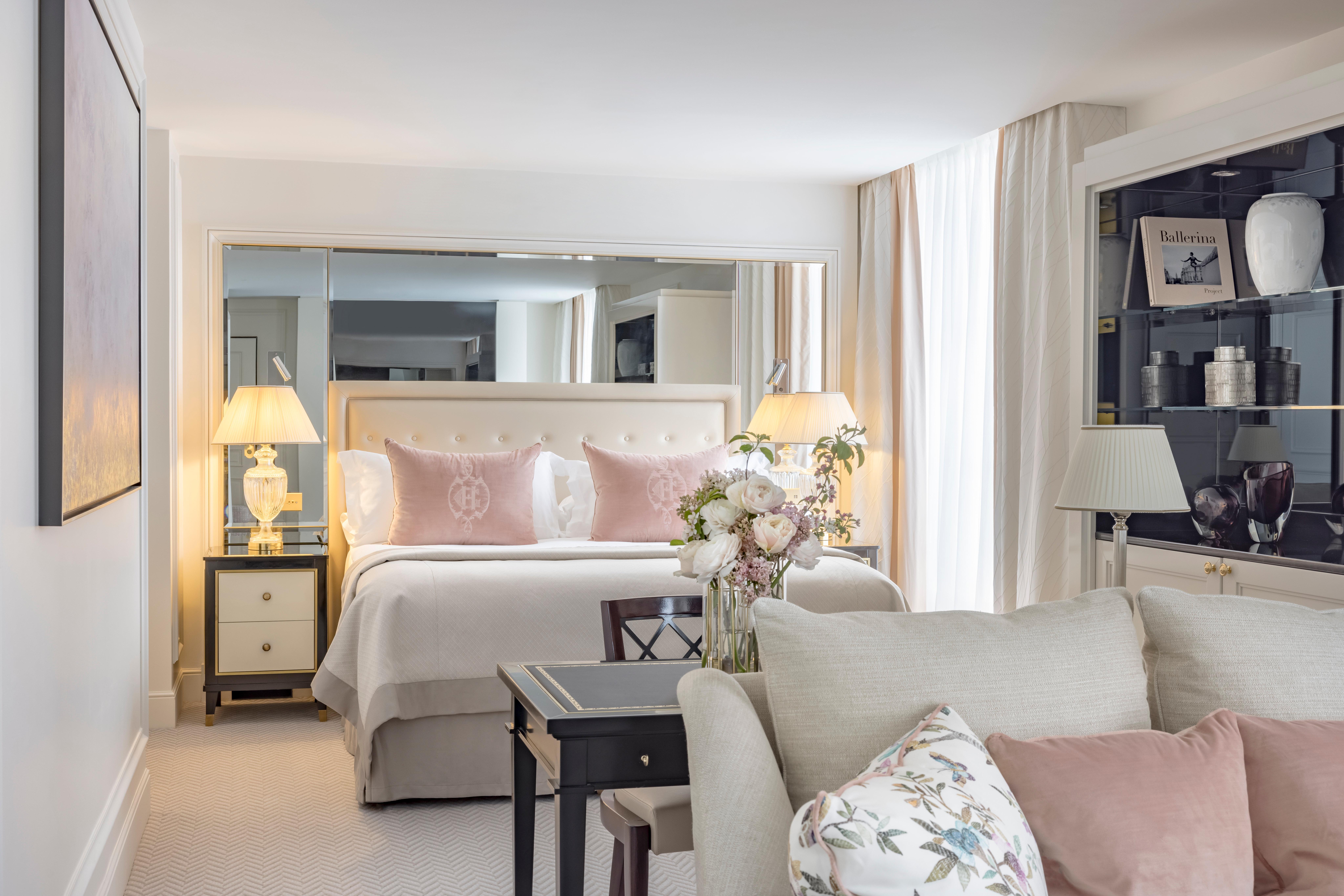 Hotel Intercontinental Paris Le Grand By Ihg Esterno foto A bedroom at The Ivy Collection